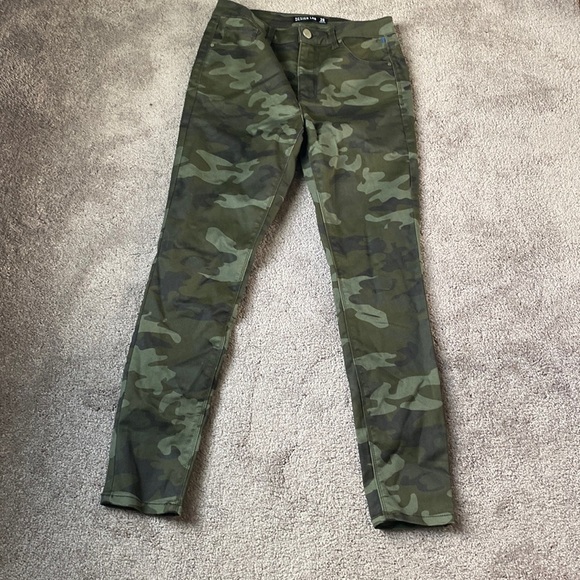 Design Lab Bottoms SIZE 289️⃣5️⃣ - Picture 1 of 5